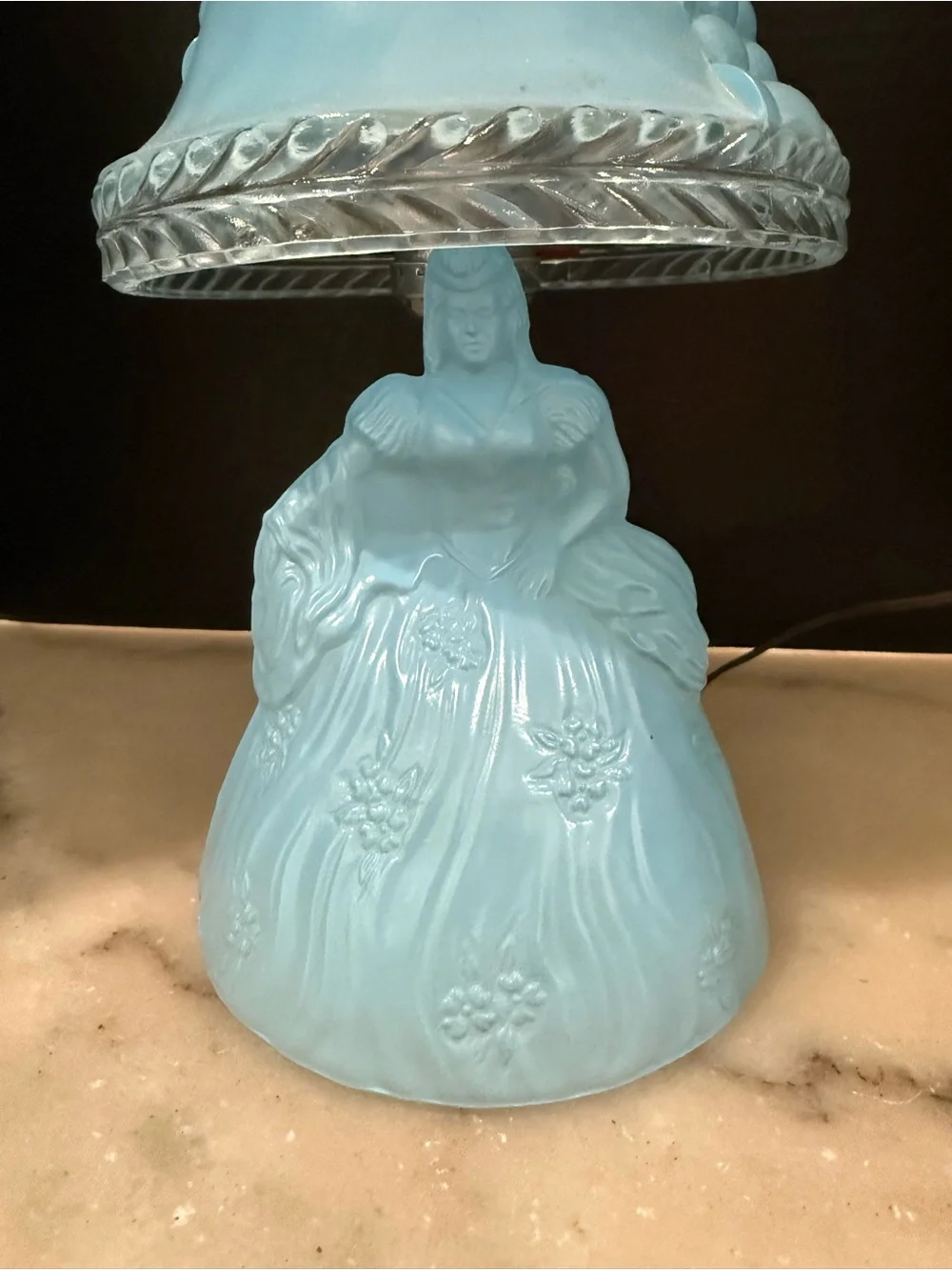 1930s L.E. Smith light blue milk glass Southern Belle boudoir lamp